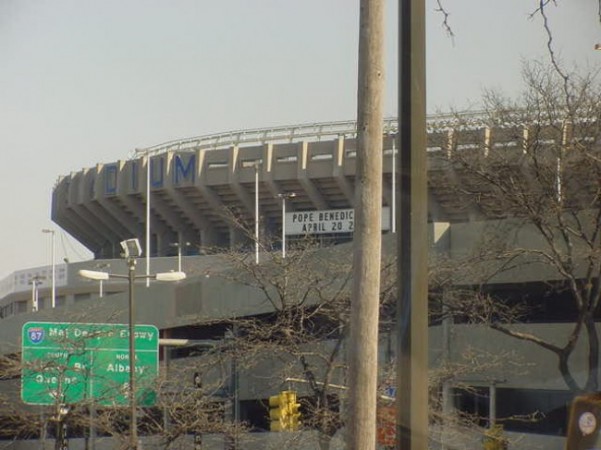 Yankee Stadium prepares for Pope Benedict XVI