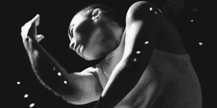 ...all knowing 瞭然