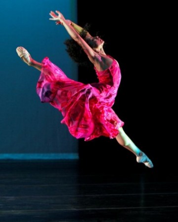 Alvin Ailey American Dance Theater-Photo by Paul Kolnik-