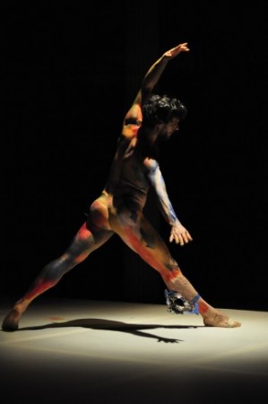 Foofwa d'Imobilite/Neopost Ahhrt in <u>Musings</u> at Dance New Amsterdam, NYC- Photos by Florence Baratay