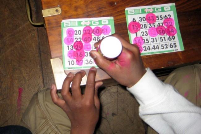 A Bingo Player  Gets Artistic With His Neon Pink Dabber!